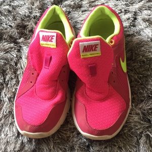 Great condition Nike 4Y tennis shoes